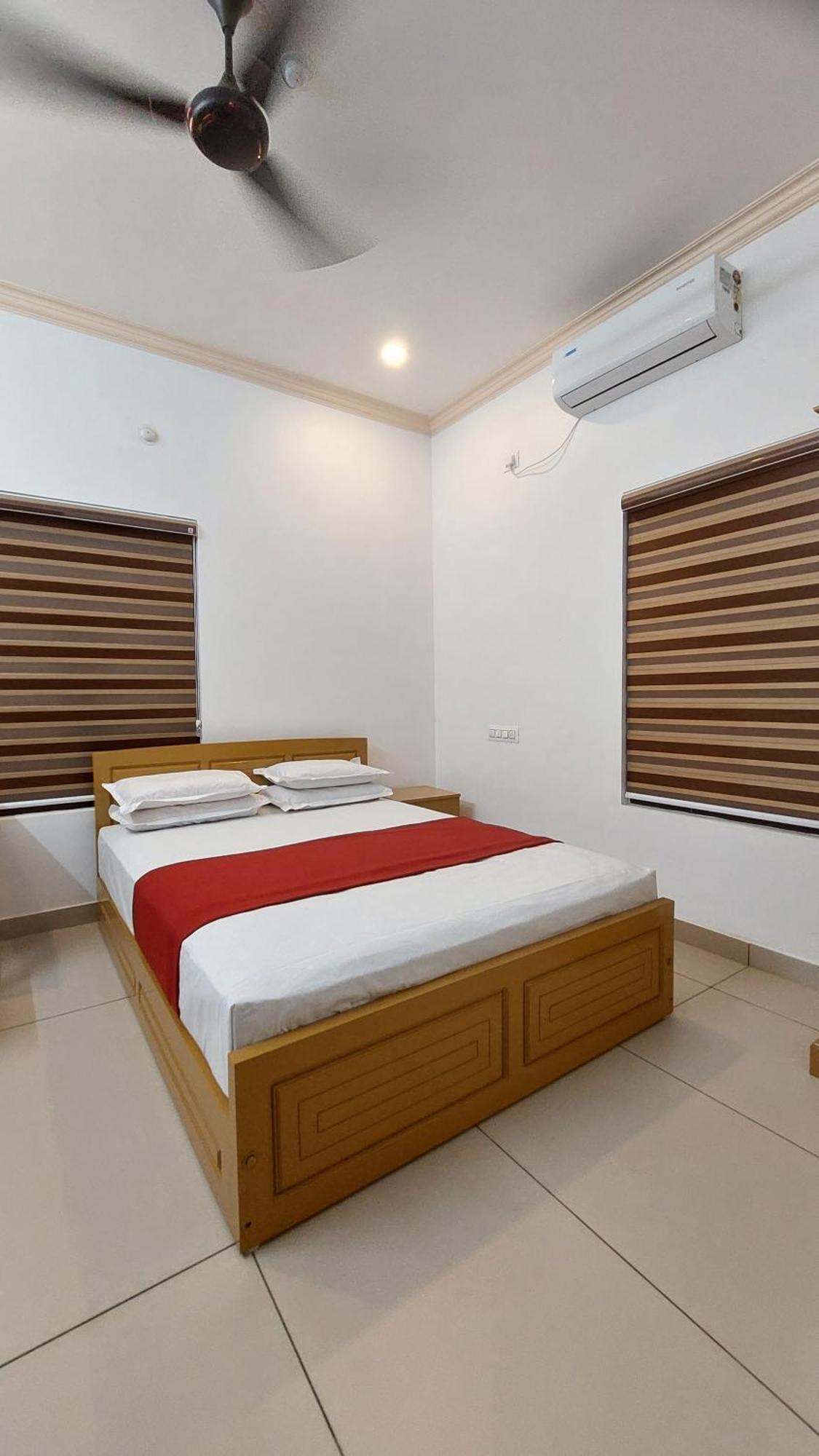 Water Gate Tourist Home&Resorts Mundrothuruth Exterior foto